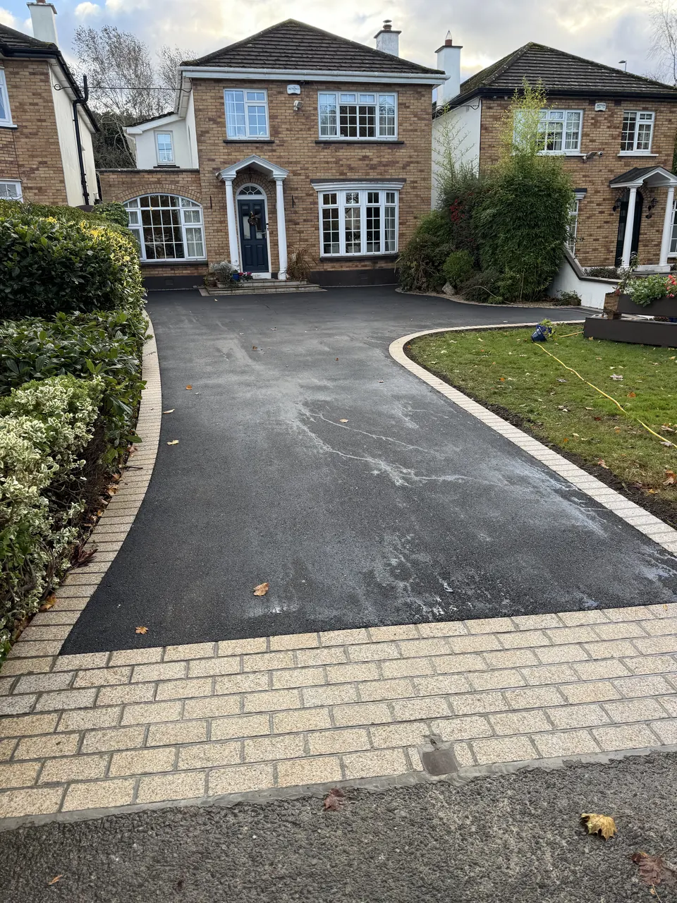 Finished tarmac driveway